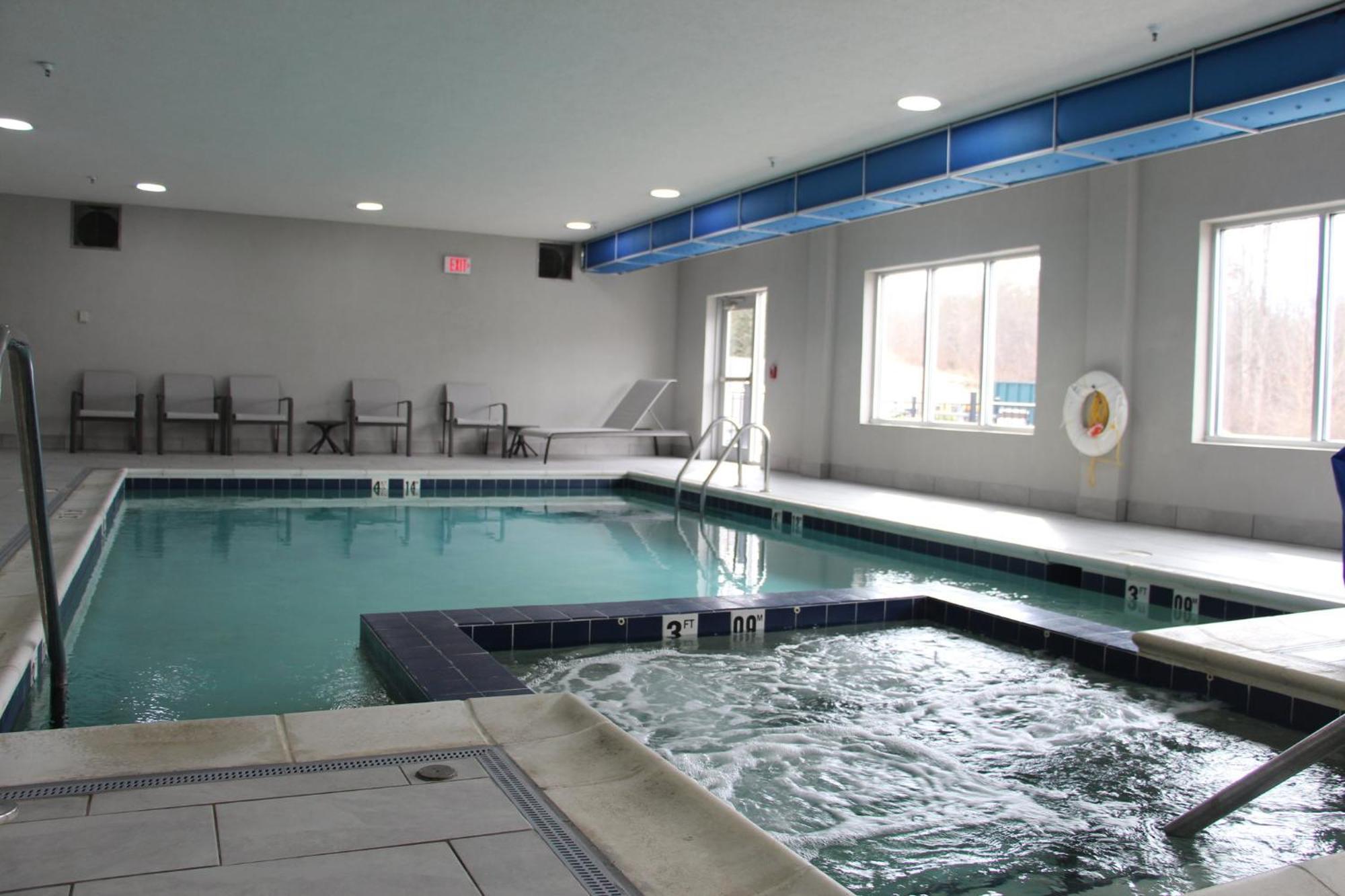 Holiday Inn Express & Suites Wytheville By Ihg Eksteriør billede