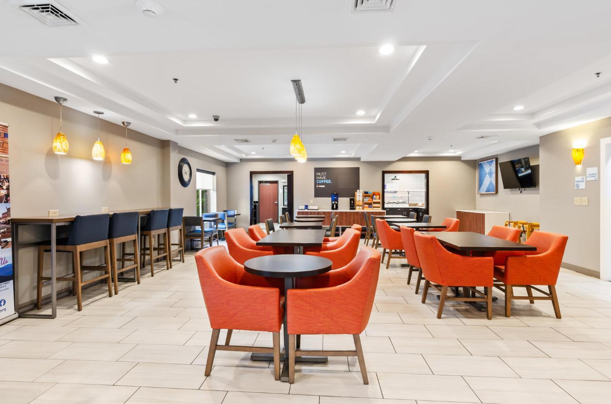 Holiday Inn Express & Suites Wytheville By Ihg Eksteriør billede