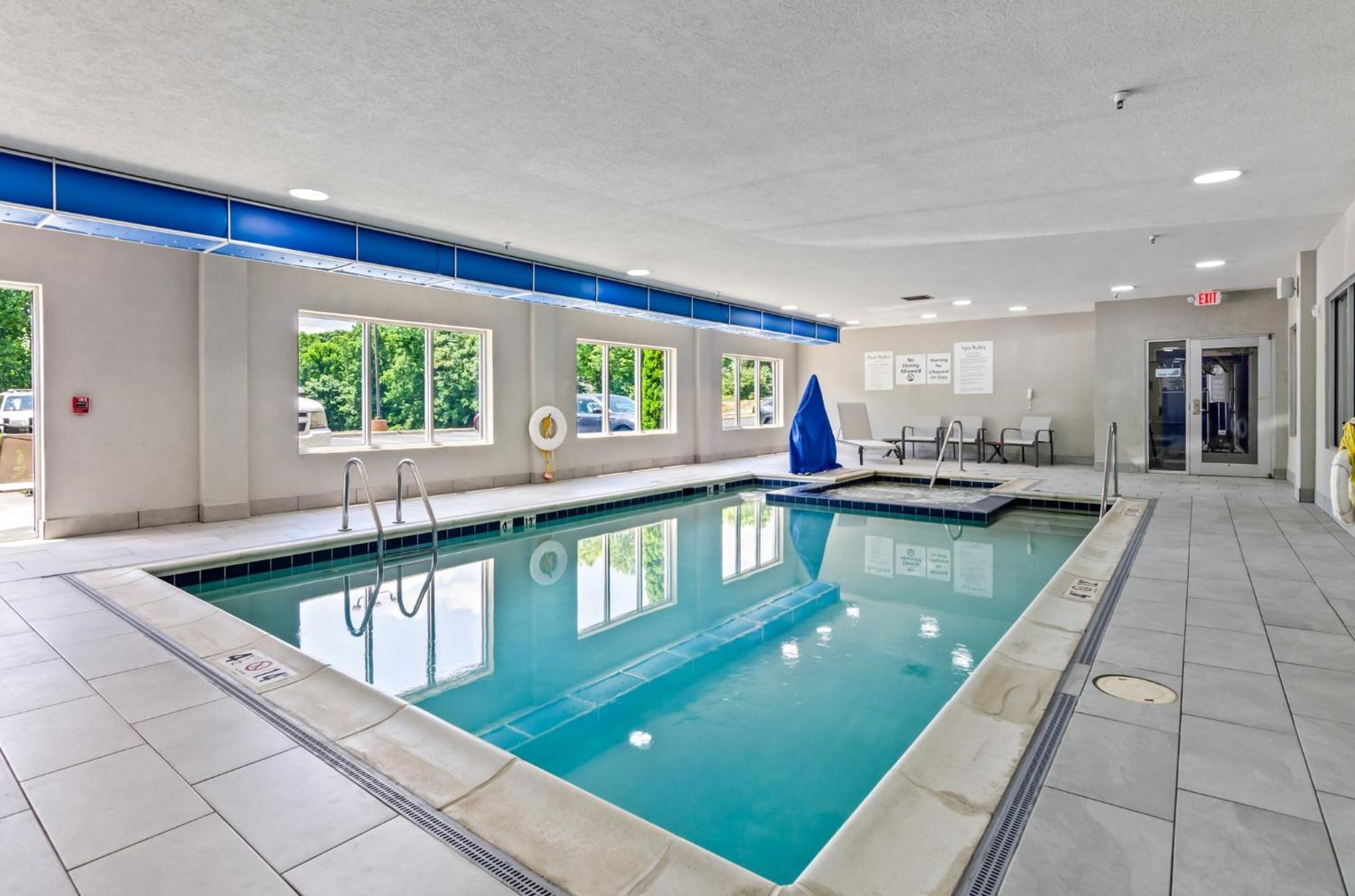 Holiday Inn Express & Suites Wytheville By Ihg Eksteriør billede